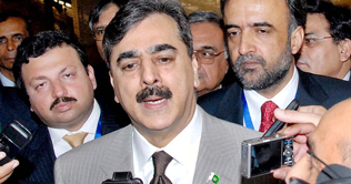 Gilani, Manmohan agree that dialogue is the only way forward